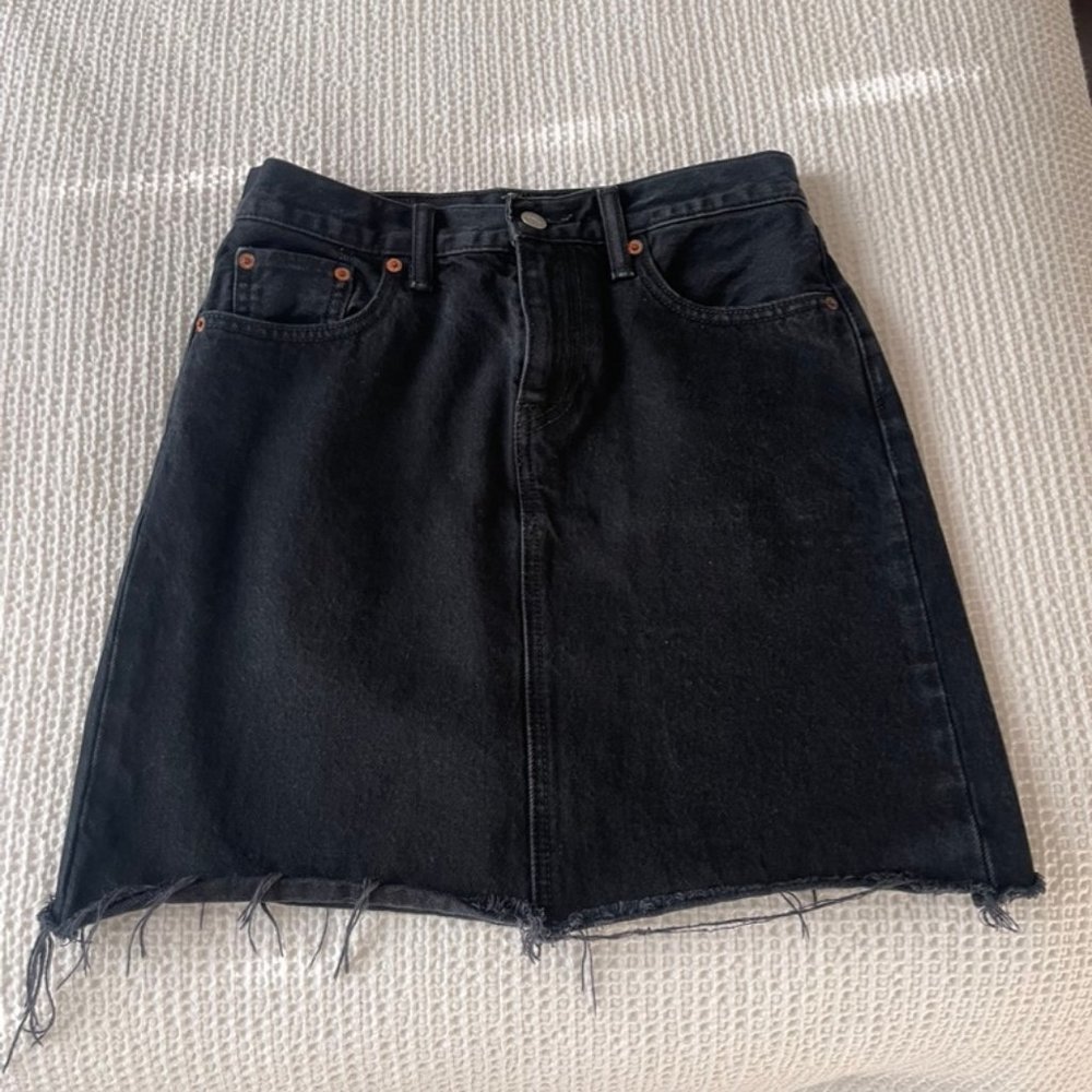 Levi's Black Denim Skirt